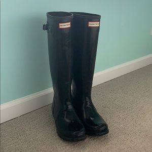 Size 8 tall black hunter rain boots